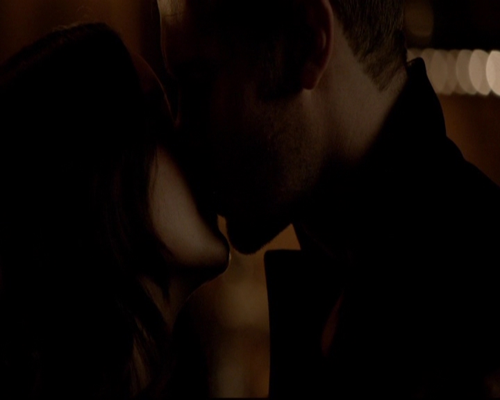 VampireDiariesWorld-dot-nl_TheOriginals_3x05TheAxemansLetters1474.jpg