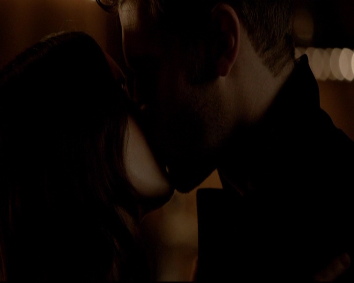 VampireDiariesWorld-dot-nl_TheOriginals_3x05TheAxemansLetters1475.jpg