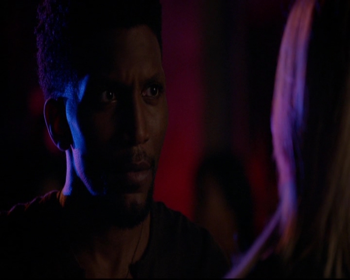 VampireDiariesWorld-dot-nl_TheOriginals_3x05TheAxemansLetters1504.jpg