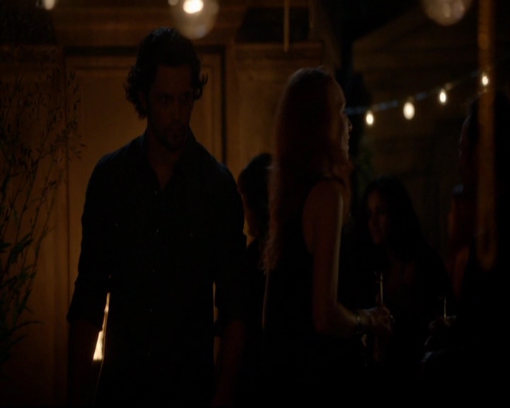 VampireDiariesWorld-dot-nl_TheOriginals_3x05TheAxemansLetters1543.jpg