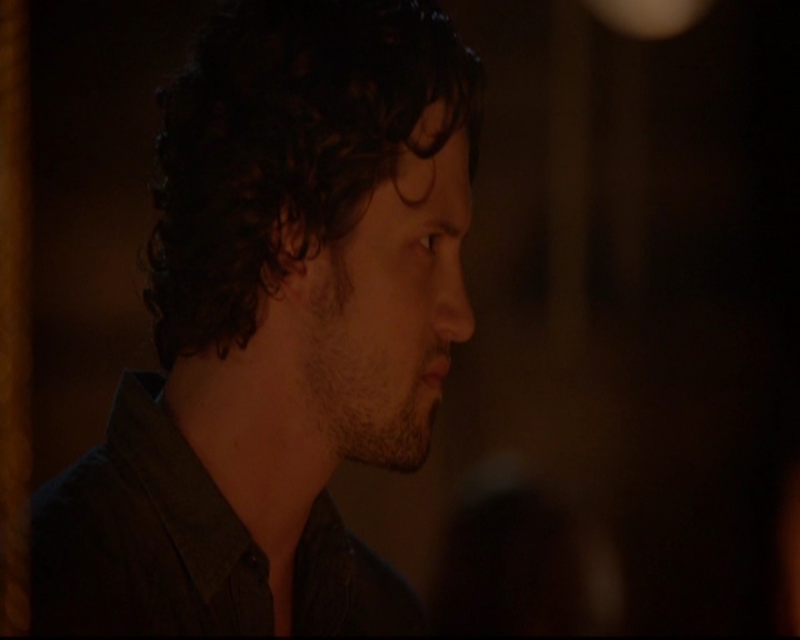 VampireDiariesWorld-dot-nl_TheOriginals_3x05TheAxemansLetters1549.jpg