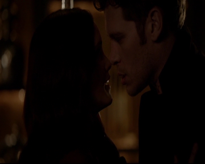 VampireDiariesWorld-dot-nl_TheOriginals_3x05TheAxemansLetters1580.jpg