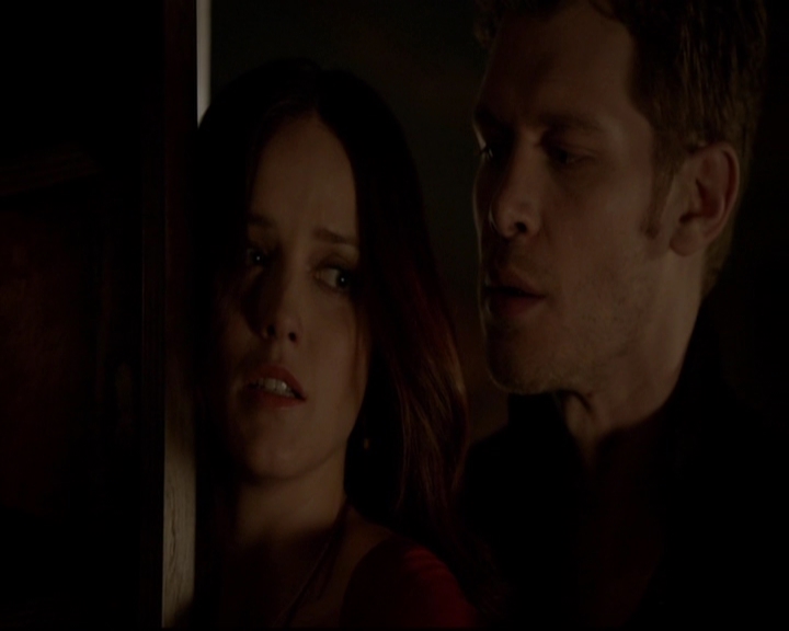 VampireDiariesWorld-dot-nl_TheOriginals_3x05TheAxemansLetters1584.jpg