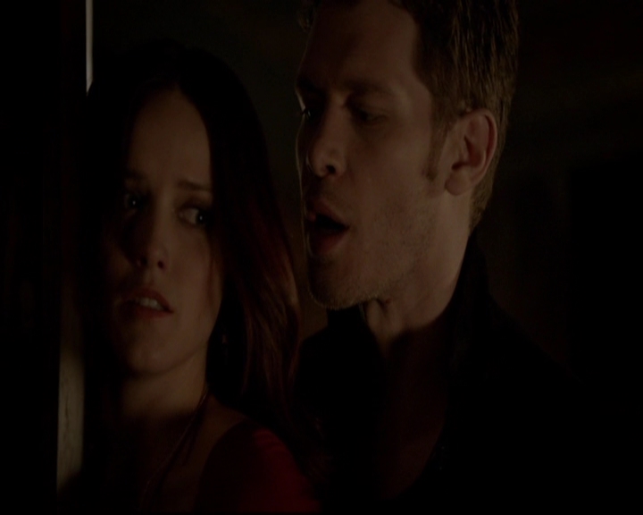 VampireDiariesWorld-dot-nl_TheOriginals_3x05TheAxemansLetters1586.jpg