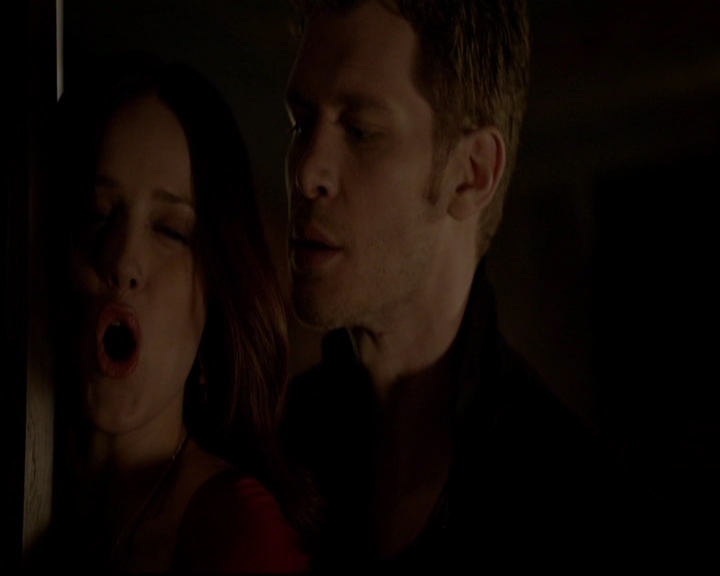 VampireDiariesWorld-dot-nl_TheOriginals_3x05TheAxemansLetters1587.jpg