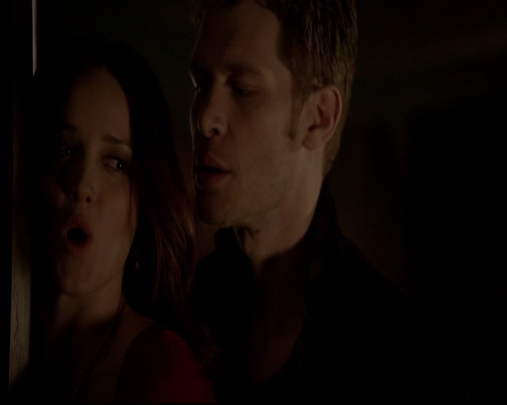 VampireDiariesWorld-dot-nl_TheOriginals_3x05TheAxemansLetters1588.jpg