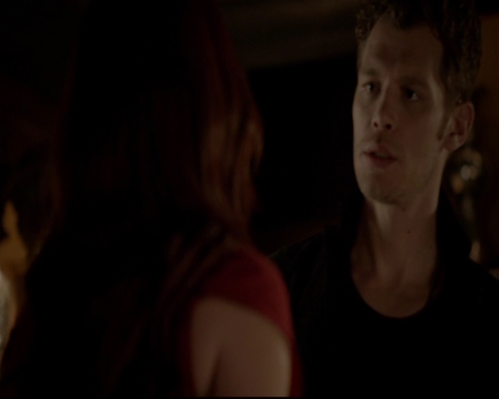 VampireDiariesWorld-dot-nl_TheOriginals_3x05TheAxemansLetters1590.jpg