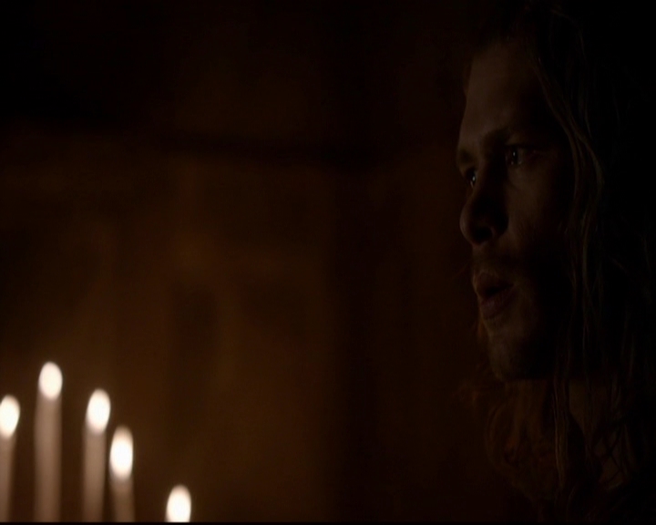 VampireDiariesWorld-dot-nl_TheOriginals_3x05TheAxemansLetters1620.jpg