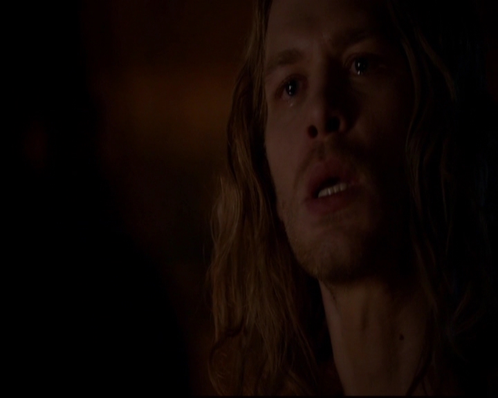 VampireDiariesWorld-dot-nl_TheOriginals_3x05TheAxemansLetters1673.jpg