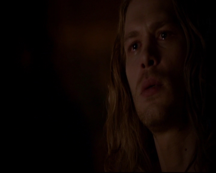 VampireDiariesWorld-dot-nl_TheOriginals_3x05TheAxemansLetters1680.jpg