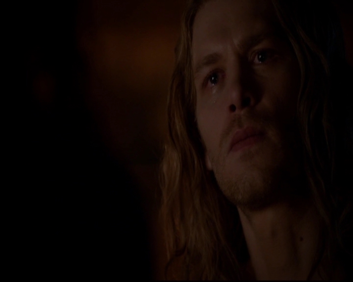 VampireDiariesWorld-dot-nl_TheOriginals_3x05TheAxemansLetters1681.jpg