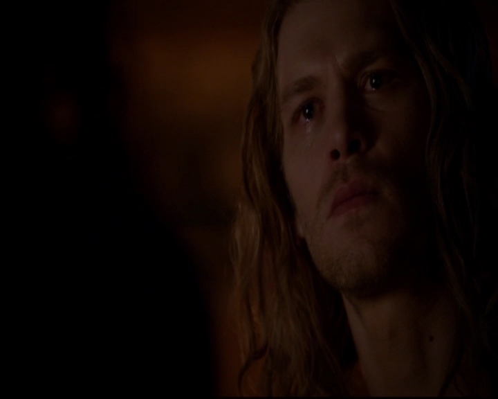 VampireDiariesWorld-dot-nl_TheOriginals_3x05TheAxemansLetters1682.jpg