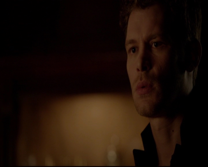 VampireDiariesWorld-dot-nl_TheOriginals_3x05TheAxemansLetters1705.jpg