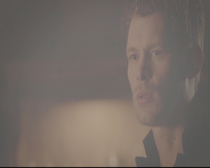 VampireDiariesWorld-dot-nl_TheOriginals_3x05TheAxemansLetters1712.jpg