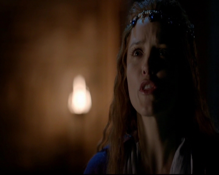 VampireDiariesWorld-dot-nl_TheOriginals_3x05TheAxemansLetters1725.jpg