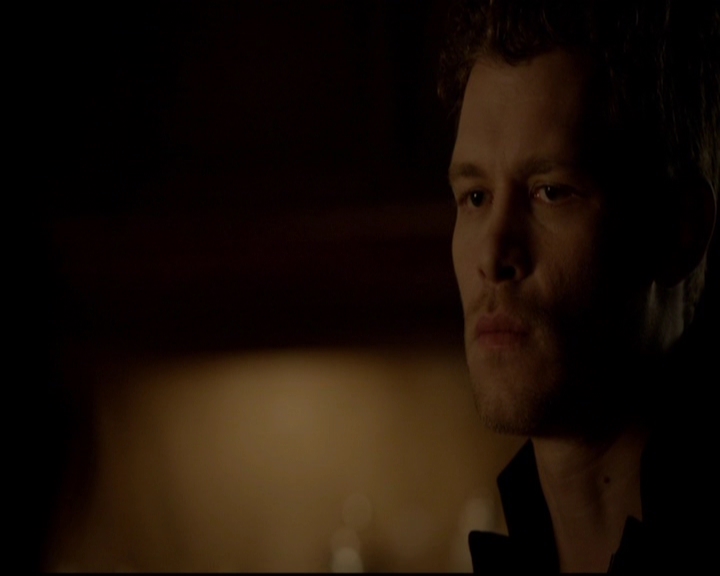 VampireDiariesWorld-dot-nl_TheOriginals_3x05TheAxemansLetters1755.jpg