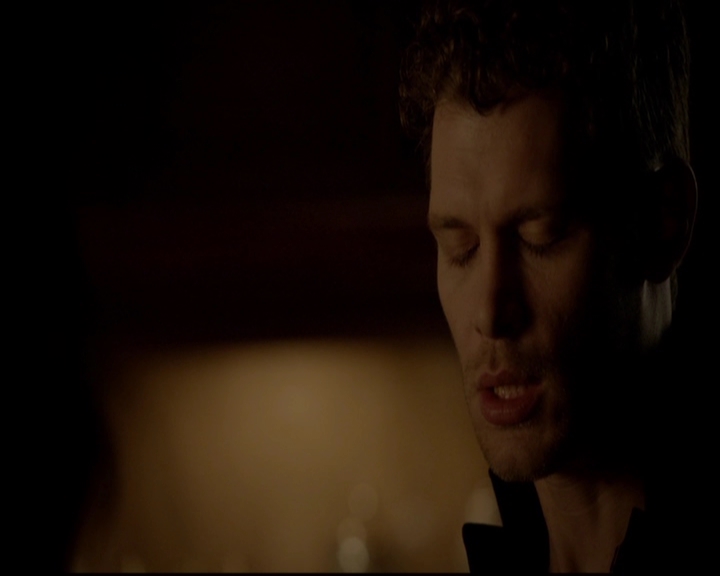 VampireDiariesWorld-dot-nl_TheOriginals_3x05TheAxemansLetters1757.jpg