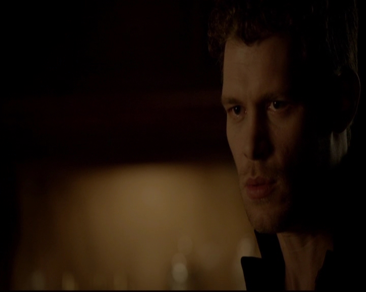 VampireDiariesWorld-dot-nl_TheOriginals_3x05TheAxemansLetters1759.jpg