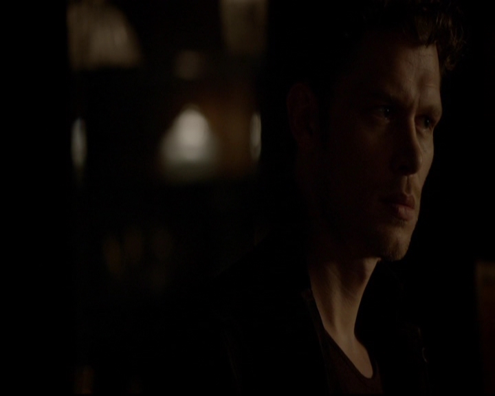 VampireDiariesWorld-dot-nl_TheOriginals_3x05TheAxemansLetters2002.jpg