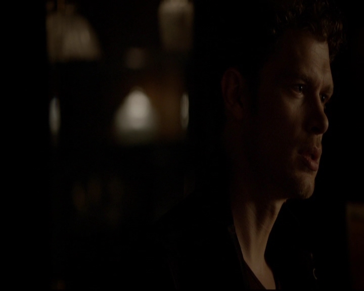 VampireDiariesWorld-dot-nl_TheOriginals_3x05TheAxemansLetters2015.jpg