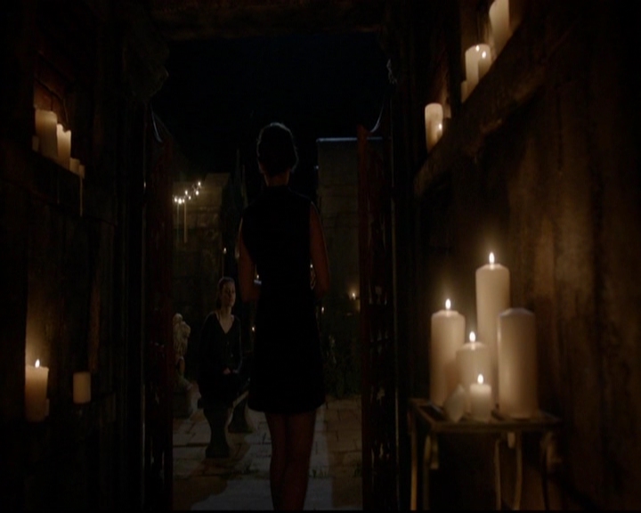 VampireDiariesWorld-dot-nl_TheOriginals_3x05TheAxemansLetters2033.jpg