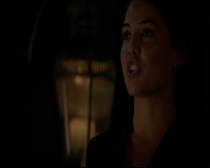 VampireDiariesWorld-dot-nl_TheOriginals_3x05TheAxemansLetters2051.jpg