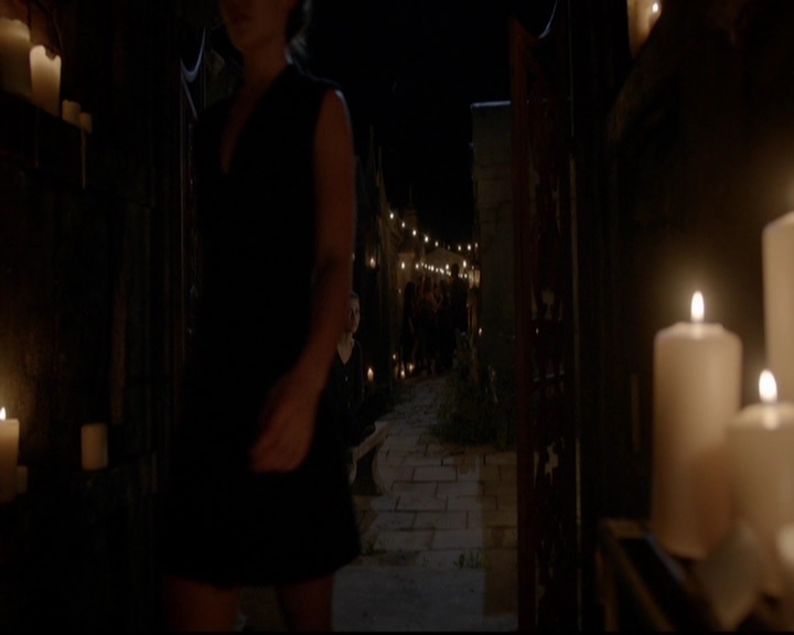 VampireDiariesWorld-dot-nl_TheOriginals_3x05TheAxemansLetters2061.jpg