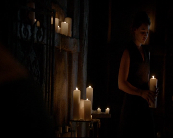 VampireDiariesWorld-dot-nl_TheOriginals_3x05TheAxemansLetters2064.jpg