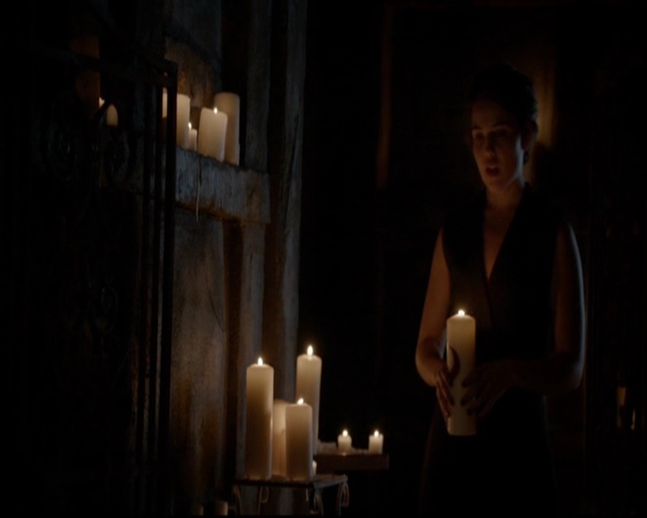 VampireDiariesWorld-dot-nl_TheOriginals_3x05TheAxemansLetters2065.jpg