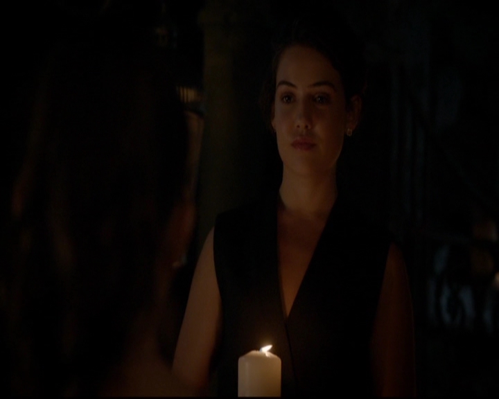 VampireDiariesWorld-dot-nl_TheOriginals_3x05TheAxemansLetters2070.jpg