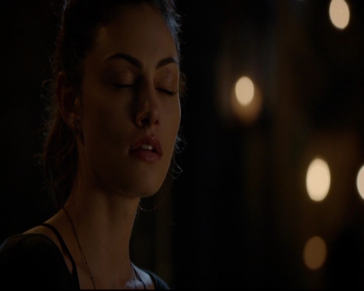 VampireDiariesWorld-dot-nl_TheOriginals_3x05TheAxemansLetters2077.jpg