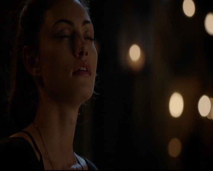 VampireDiariesWorld-dot-nl_TheOriginals_3x05TheAxemansLetters2078.jpg