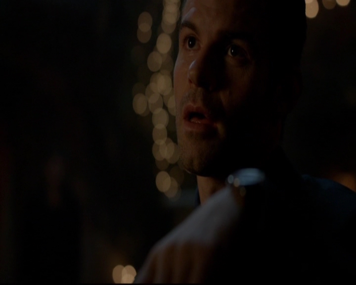 VampireDiariesWorld-dot-nl_TheOriginals_3x05TheAxemansLetters2189.jpg