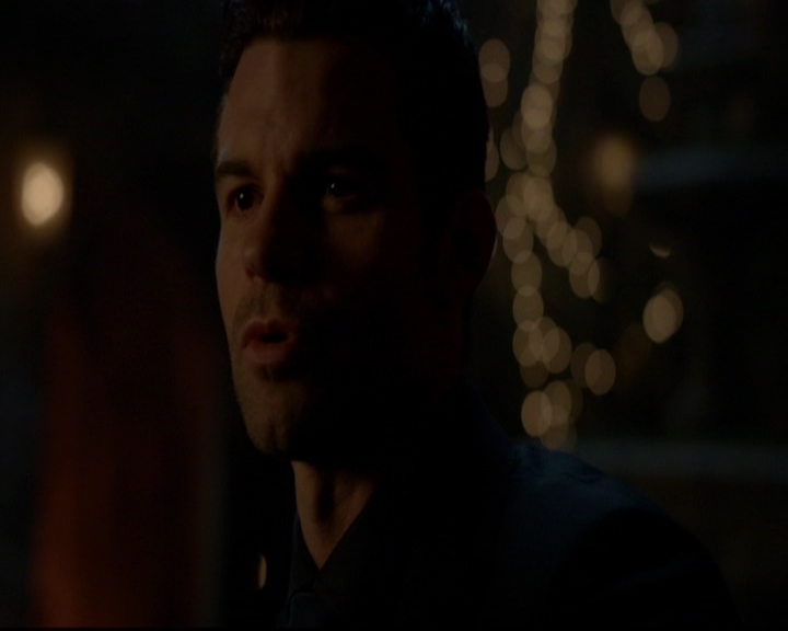 VampireDiariesWorld-dot-nl_TheOriginals_3x05TheAxemansLetters2192.jpg