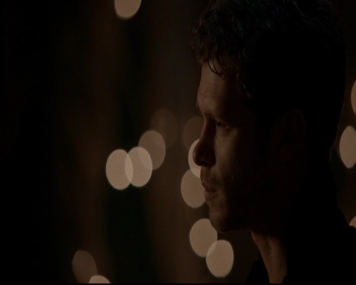 VampireDiariesWorld-dot-nl_TheOriginals_3x05TheAxemansLetters2201.jpg