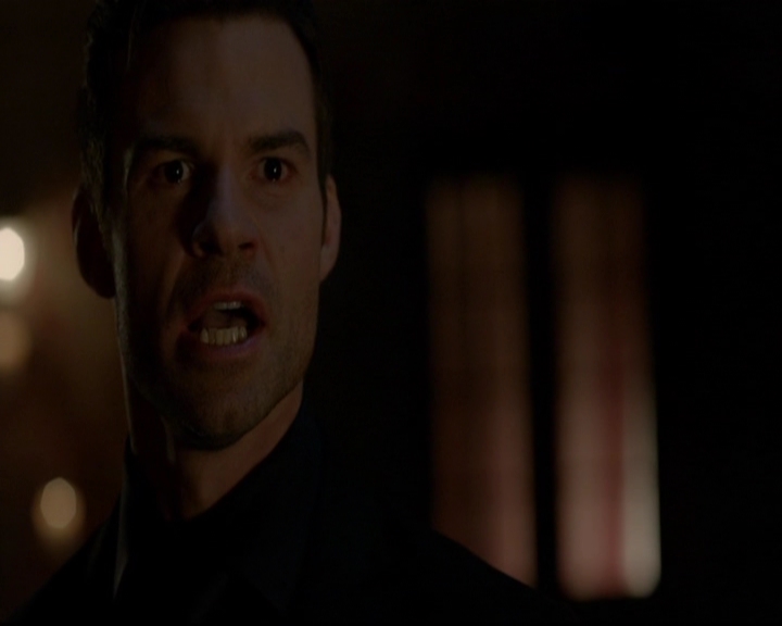 VampireDiariesWorld-dot-nl_TheOriginals_3x05TheAxemansLetters2235.jpg