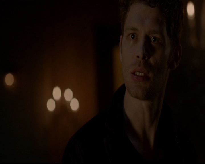 VampireDiariesWorld-dot-nl_TheOriginals_3x05TheAxemansLetters2244.jpg