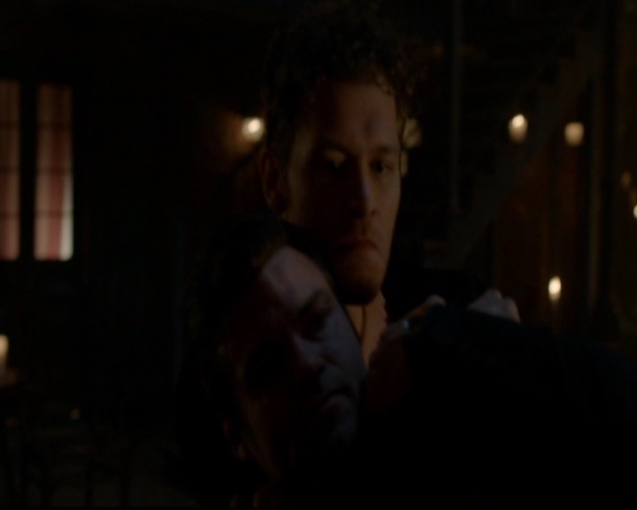 VampireDiariesWorld-dot-nl_TheOriginals_3x05TheAxemansLetters2257.jpg