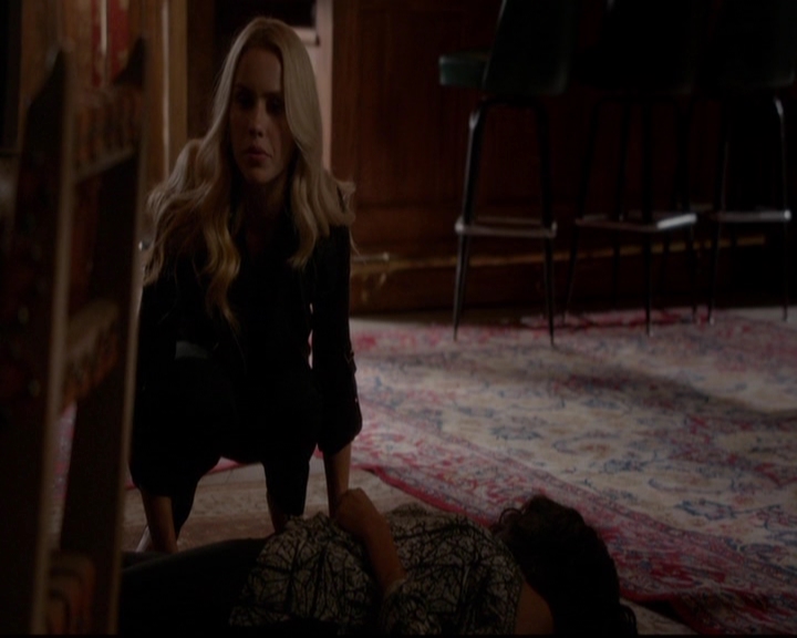 VampireDiariesWorld-dot-nl_TheOriginals_3x06BeautifulMistake0737.jpg