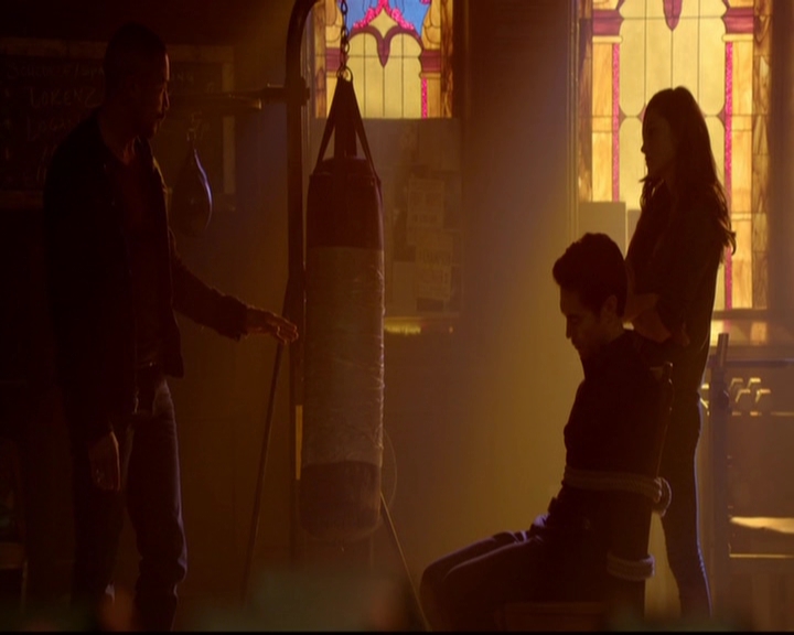 VampireDiariesWorld-dot-nl_TheOriginals_3x06BeautifulMistake1042.jpg