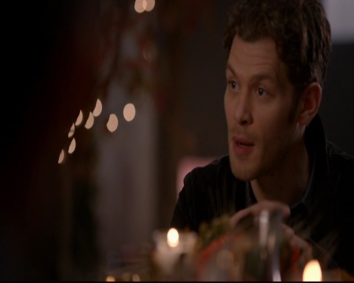 VampireDiariesWorld-dot-nl_TheOriginals_3x07OutOfTheEasy0804.jpg