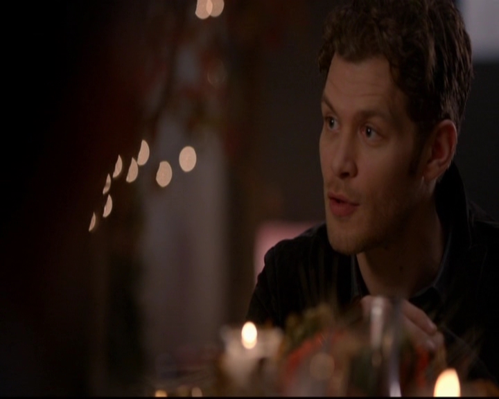 VampireDiariesWorld-dot-nl_TheOriginals_3x07OutOfTheEasy0805.jpg