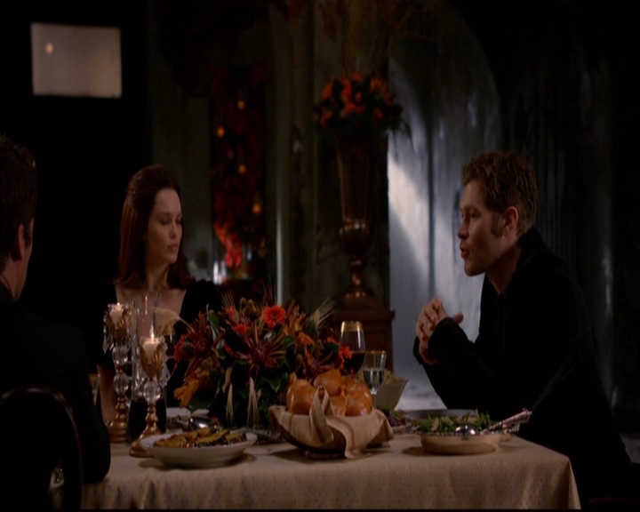 VampireDiariesWorld-dot-nl_TheOriginals_3x07OutOfTheEasy0807.jpg