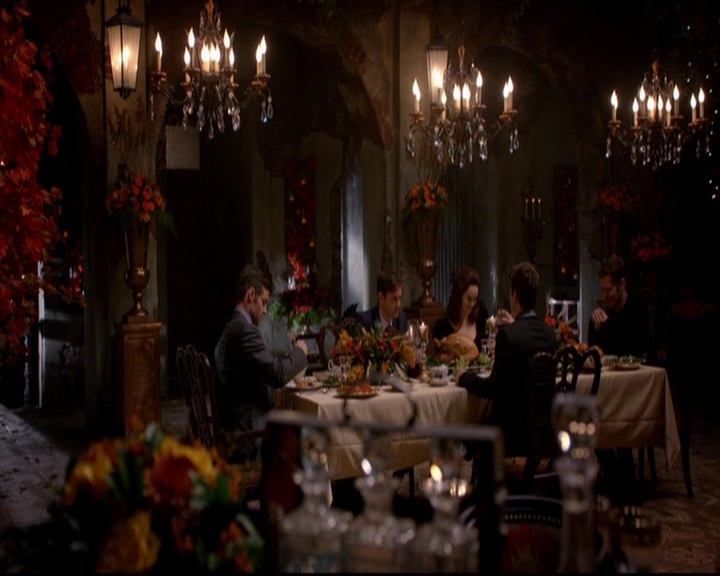 VampireDiariesWorld-dot-nl_TheOriginals_3x07OutOfTheEasy0827.jpg