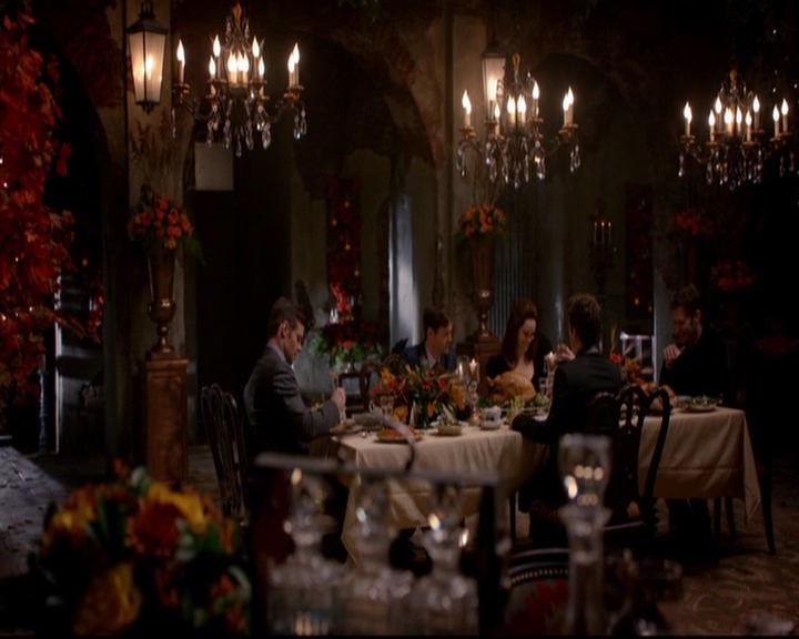 VampireDiariesWorld-dot-nl_TheOriginals_3x07OutOfTheEasy0828.jpg