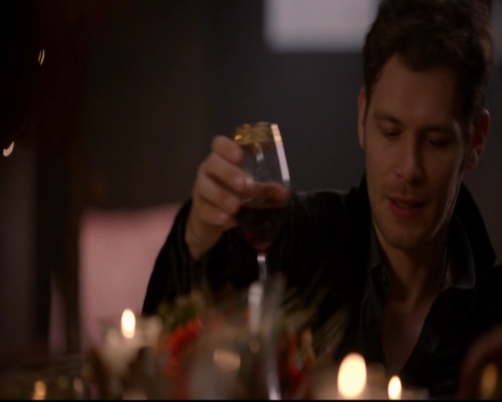 VampireDiariesWorld-dot-nl_TheOriginals_3x07OutOfTheEasy0846.jpg