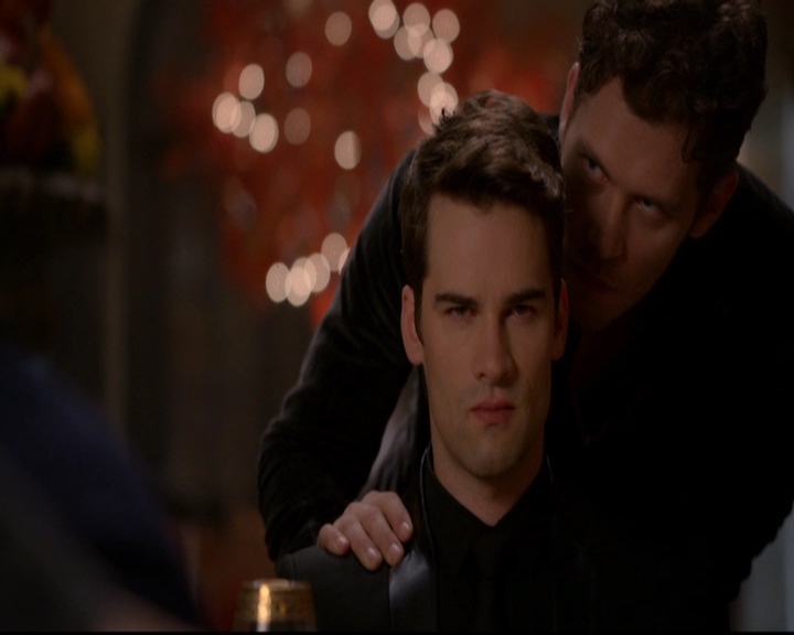 VampireDiariesWorld-dot-nl_TheOriginals_3x07OutOfTheEasy1302.jpg