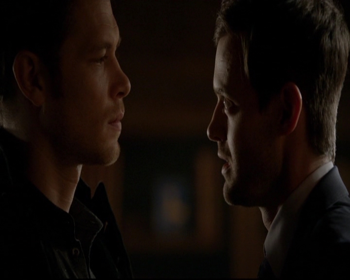 VampireDiariesWorld-dot-nl_TheOriginals_3x07OutOfTheEasy1381.jpg