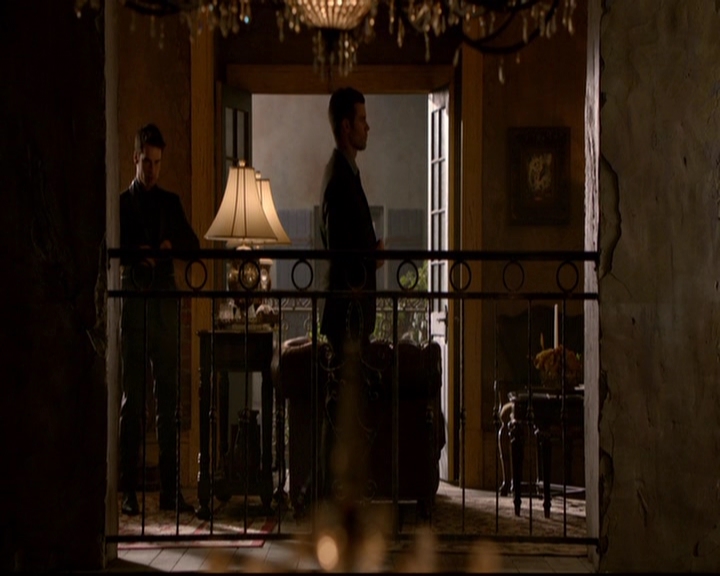 VampireDiariesWorld-dot-nl_TheOriginals_3x07OutOfTheEasy1411.jpg