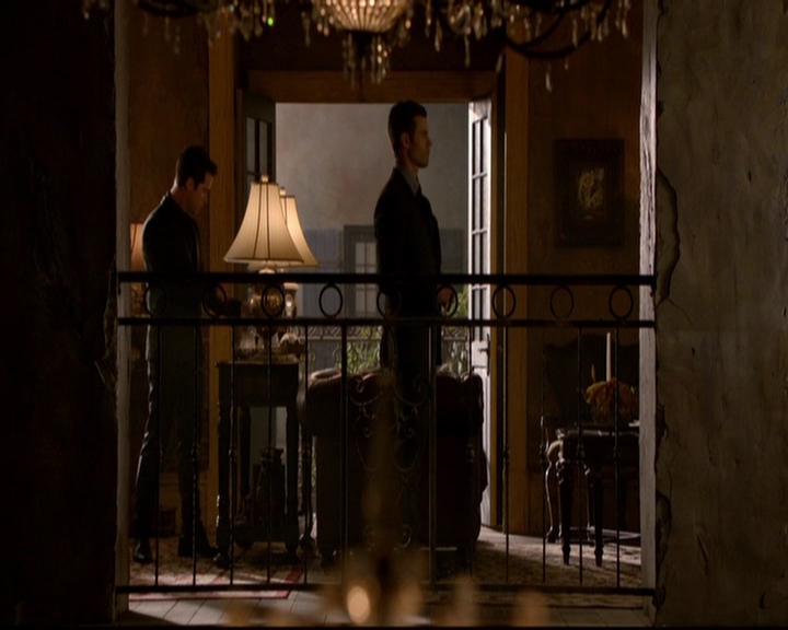 VampireDiariesWorld-dot-nl_TheOriginals_3x07OutOfTheEasy1412.jpg